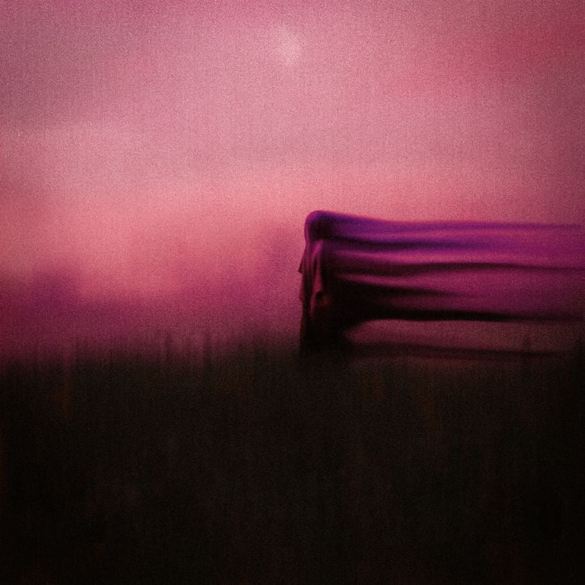 Lyre lance 'Merci, j'sais m'perdre' : un EP riche en émotions - HYTRAPE