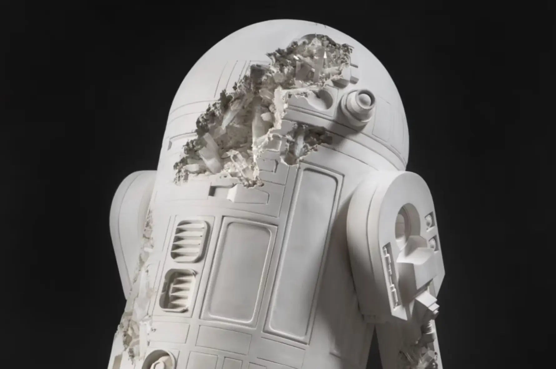 Daniel Arsham et Emmanuel Perrotin : 20 Ans de Collaboration Artistique Célébrés - HYTRAPE