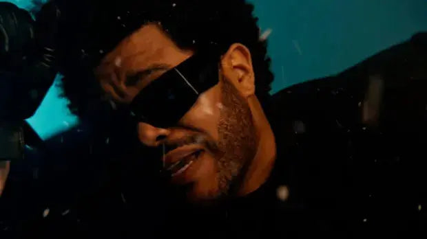 The-Weeknd-x-Apple-Dancing-in-the-Flames-avec-l-IPHONE-16 HYTRAPE