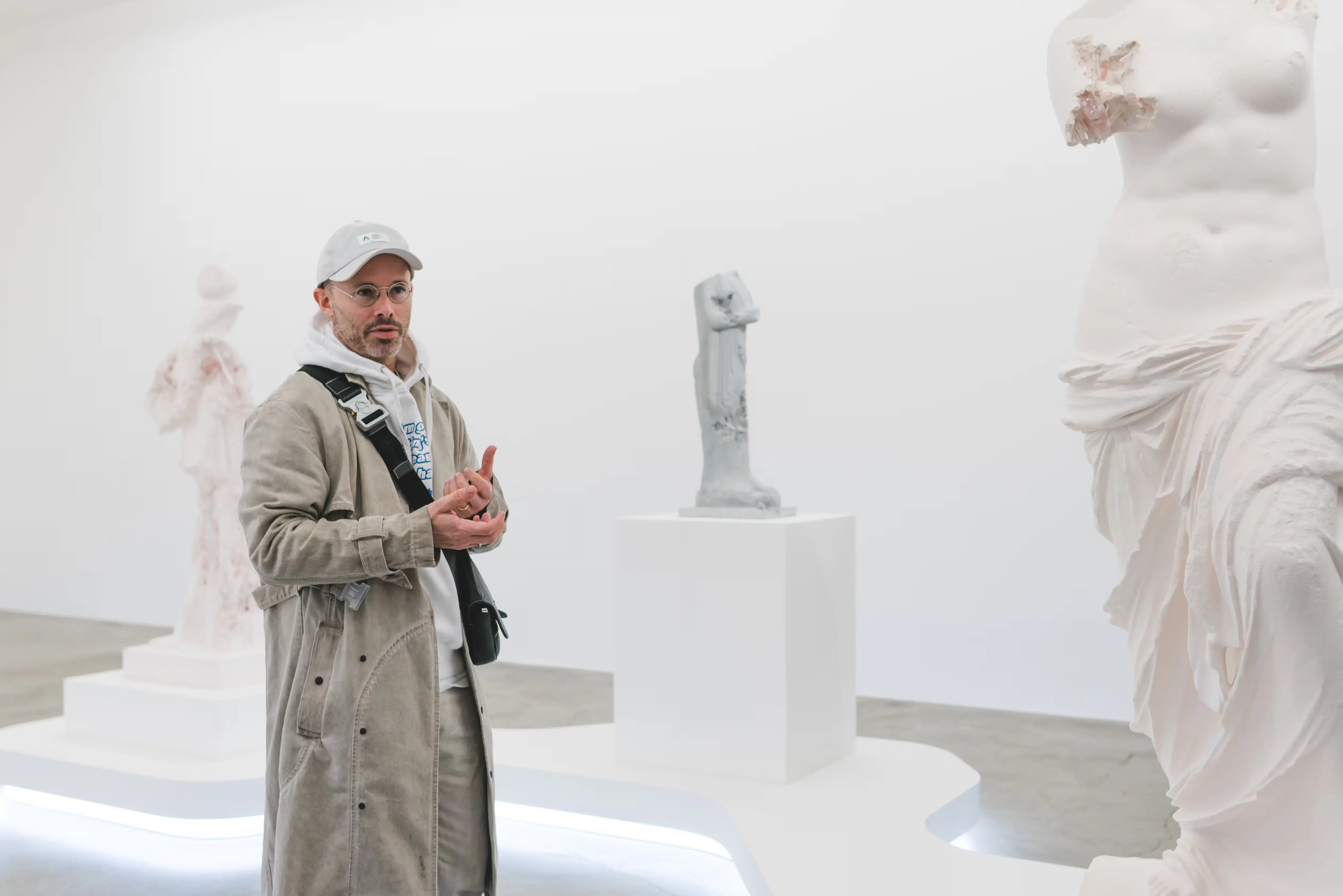 Daniel Arsham : Architecte du Passé Futuriste - HYTRAPE