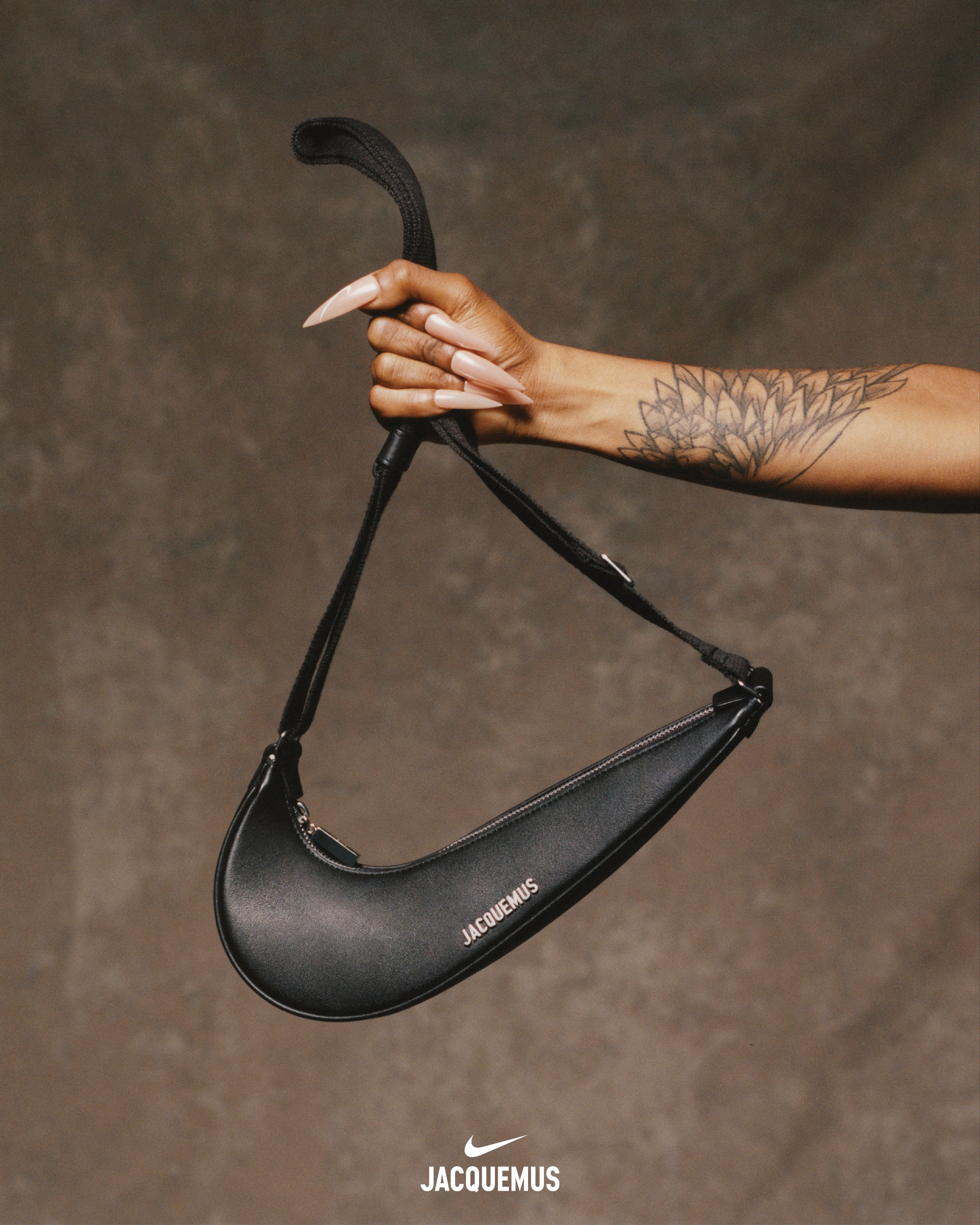 Jacquemus et Nike dévoilent «The Swoosh Bag» - HYTRAPE