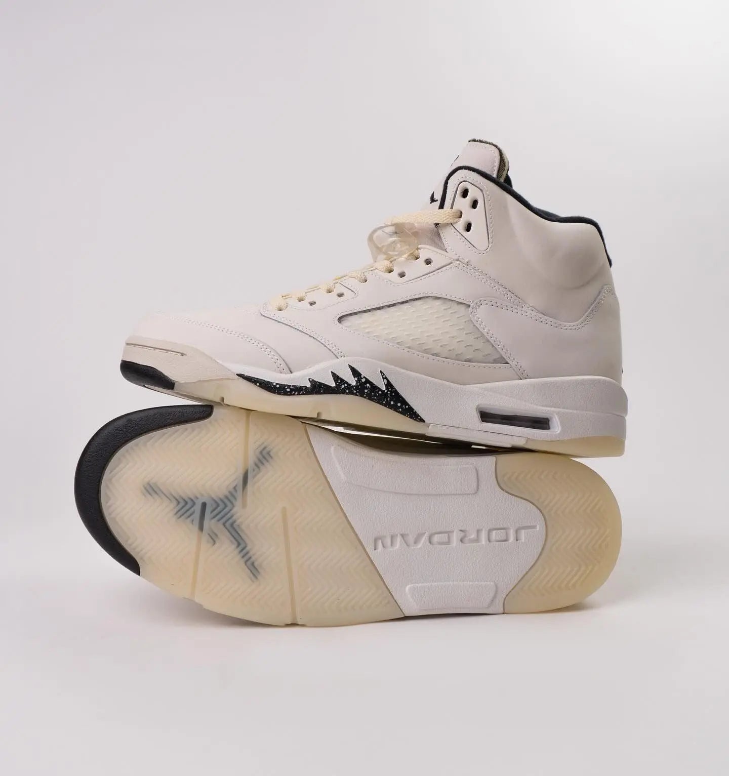 Air Jordan 5 SE Sail Black April 20 2024 HYTRAPE