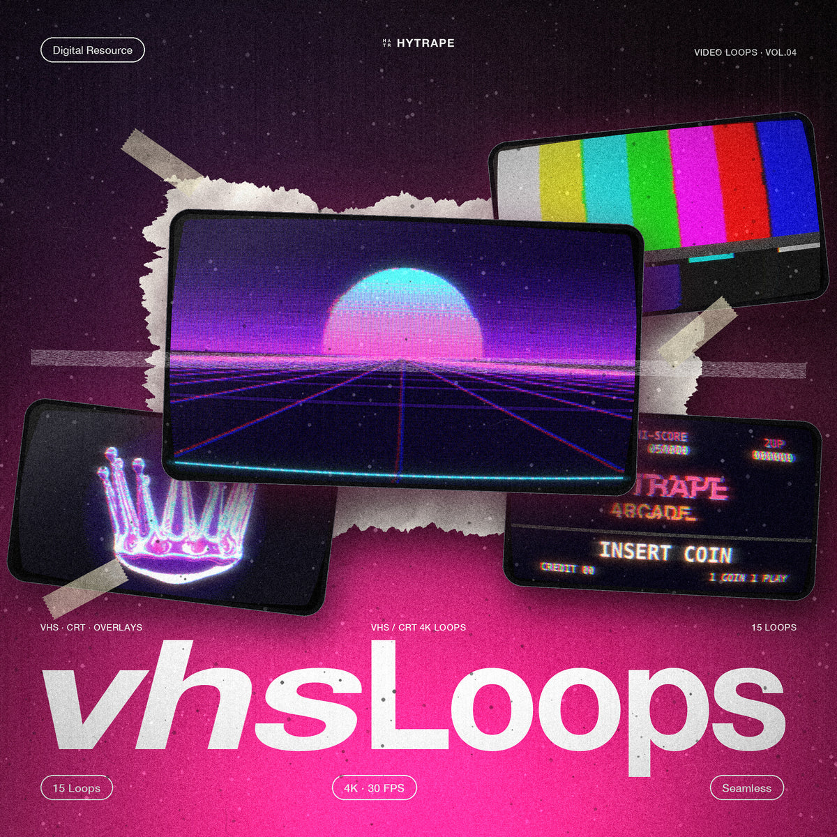 VHS CRT 4K Loops HYTRAPE : quatre écrans de tube cathodique (grille synthwave, mire de barres, couronne chrome, écran d'arcade) collés sur du papier déchiré, fond noir et rose